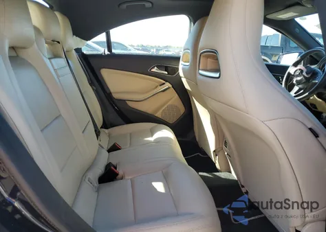 2018 Mercedes-Benz Cla 250 из США, поврежденный, VIN WDDSJ4EB4JN637135